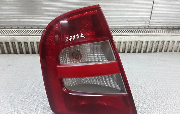 Skoda Fabia Mk1 (6Y) Rear/tail lights 6Y6945095B
