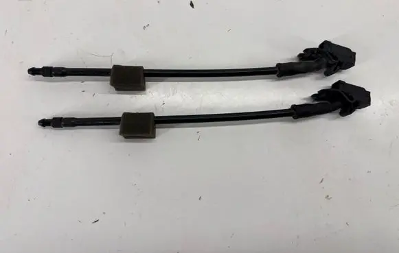 Chrysler Pacifica Windshield washer spray nozzle 68229316AA