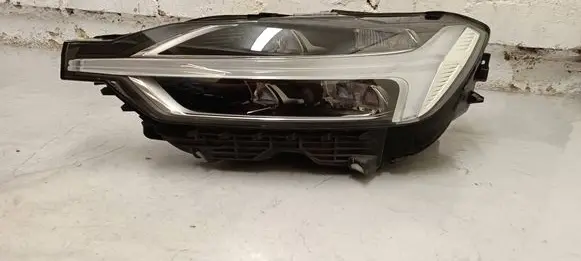 Volvo XC60 Headlight/headlamp 31420419