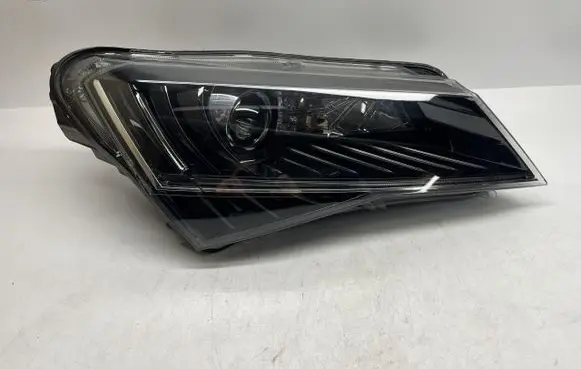 Skoda Superb B5 (3U) Headlight/headlamp 3V1941016A