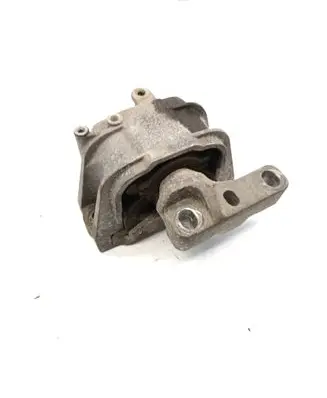 Volkswagen Golf V Engine mount bracket 1K0199262