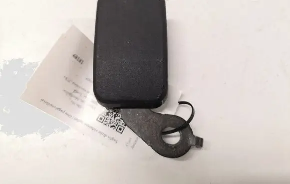Opel Antara Middle seatbelt buckle (rear) 5153010
