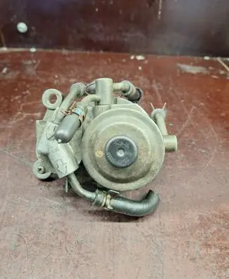 Toyota Avensis T270 Mechanical fuel pump 23000R050 306720