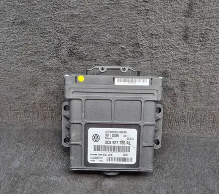 Audi Q7 4L Gearbox control unit/module 0C8927750AL