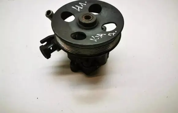 KIA Sportage Power steering pump 571002E200