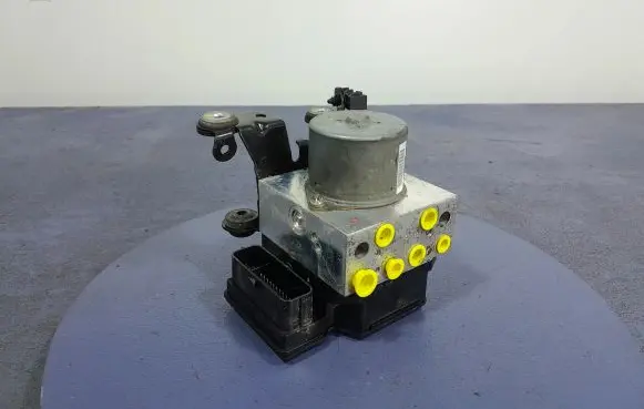 Ford Mondeo MK IV ABS Pump BG91-2C405-AC