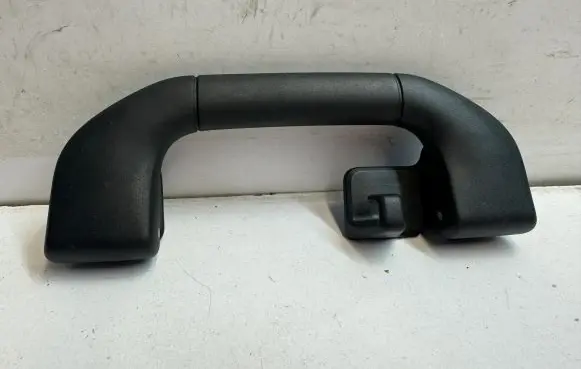 Mercedes-Benz CLS C218 X218 Rear interior roof grab handle A2048100151