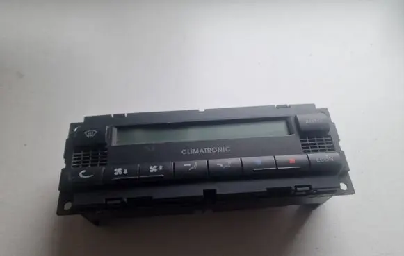 Volkswagen PASSAT B5 Climate control unit