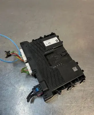 Renault Austral Trunk lid opening control unit 