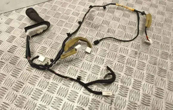 Mazda 6 Front door wiring loom GDL367200
