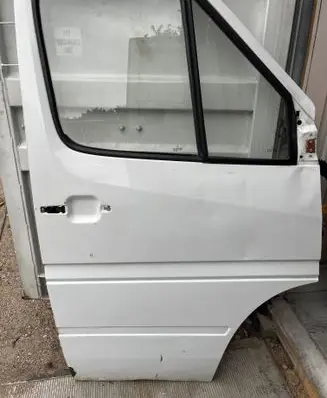 Mercedes-Benz Sprinter W901 W902 W903 W904 Front door