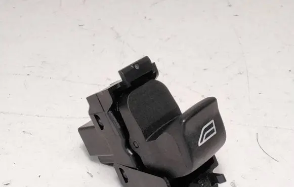 Volvo V50 Electric window control switch 30774162 03451305 01105063100482