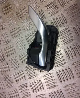 Mazda CX-3 Front door interior handle t8315lh