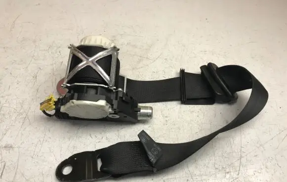 Mercedes-Benz R W251 Third row seat belt A2518608185
