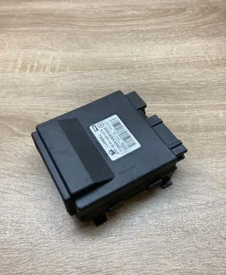 Mercedes-Benz E W211 Tailgate/trunk control unit/module A2118706426