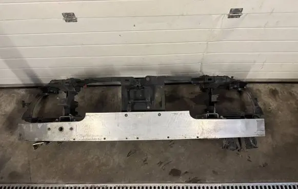 Mercedes-Benz S W222 Radiator support slam panel 