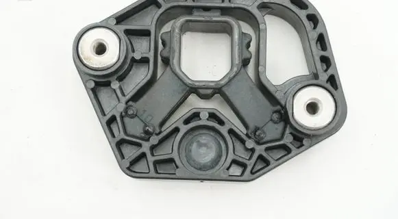 Volvo S60 Radiator mount bracket 31439575