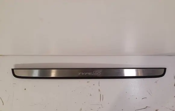 Honda Civic Front sill (body part) 84252SMRZE00220