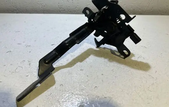Toyota RAV 4 (XA30) Engine bonnet (hood) release handle