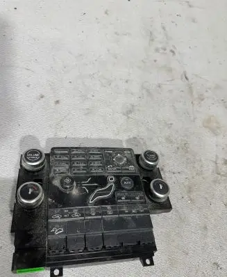Volvo XC60 Climate control unit 30782903 M3514100016 0NW009979