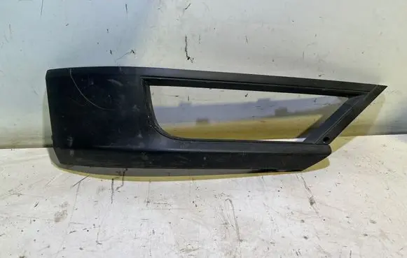 Volkswagen T-Roc Front fog light trim/grill 2GA853666A