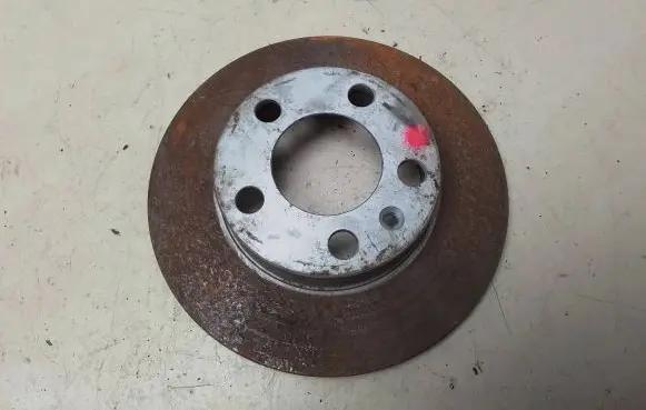 Volkswagen Golf IV Rear brake disc