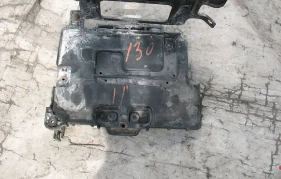 Hyundai i30 Battery box tray 37150-A5000
