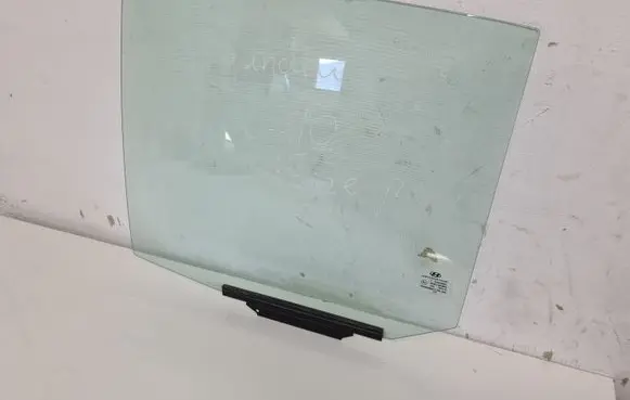 Hyundai i10 Front door window glass four-door