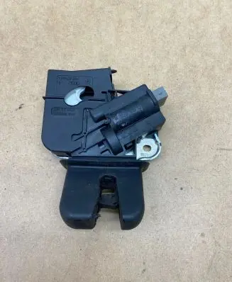 Audi A4 S4 B8 8K Tailgate/trunk/boot lock/catch/latch 4F5827505D