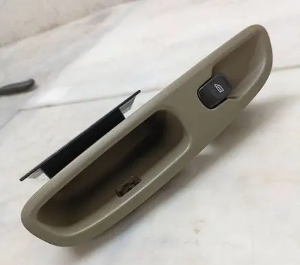 Volvo V70 Electric window control switch 30658696 G0895 110RA