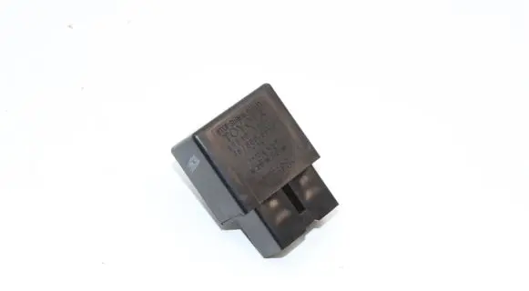 Toyota Avensis T270 Hazard warning light relay 895A030010