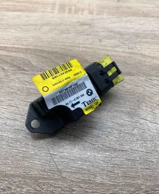 BMW 7 E38 Airbag deployment crash/impact sensor 8381564
