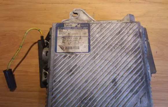 Peugeot 406 Engine control unit/module R04010011D 9624349980