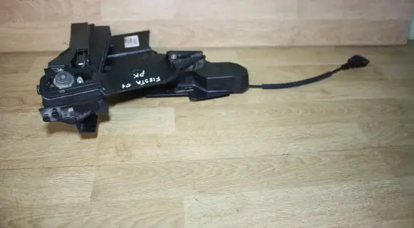 Ford Fiesta Front door lock 2S61A219A65ABB