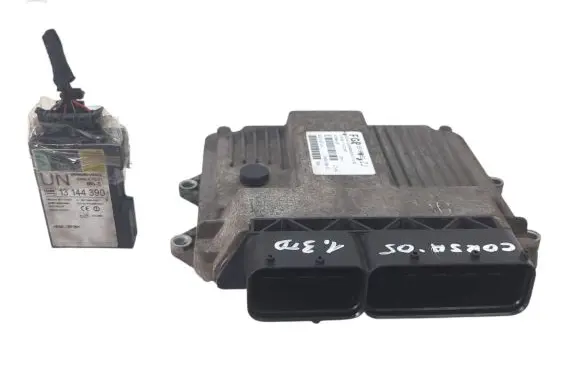 Opel Corsa C Engine control unit/module ECU 7160004903 55196852ZJ 4Z666A42F