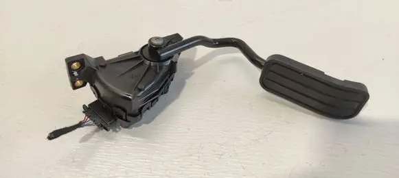 Ford Galaxy Accelerator throttle pedal 7M3721603B YM219F836AA