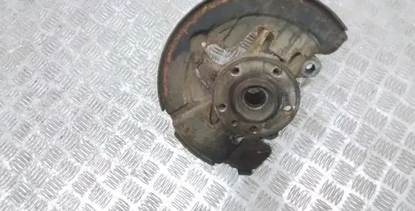 Volvo V70 Front wheel hub