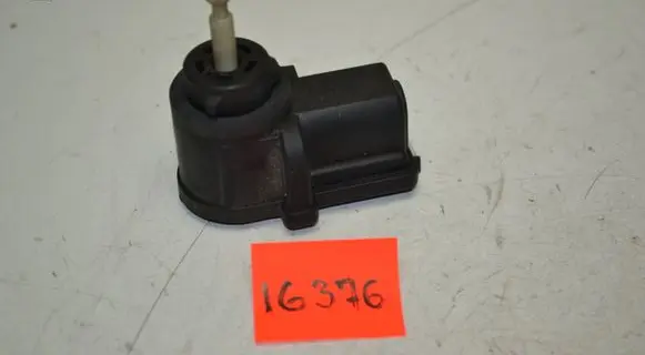 Volkswagen Golf IV Headlight level adjustment motor 1J0941295B
