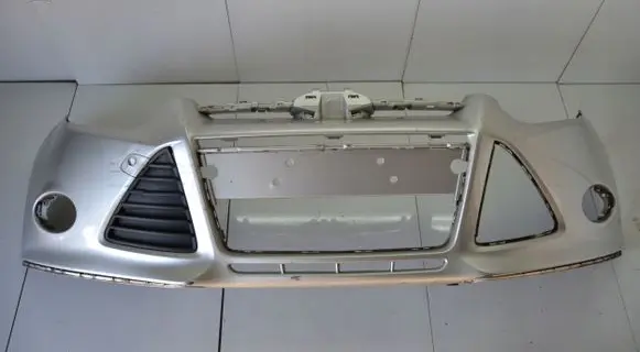 Ford Focus Front bumper BM5117757A