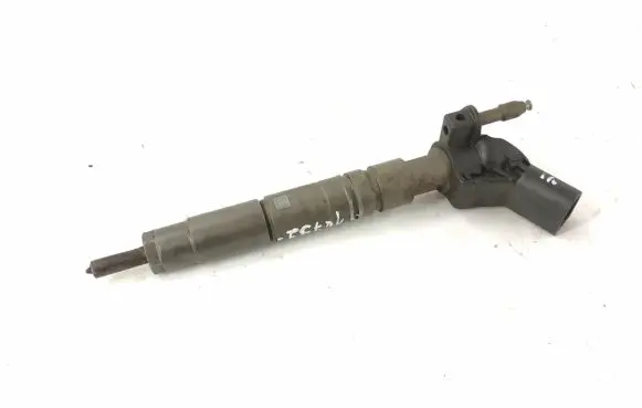 Mercedes-Benz E W212 Fuel injector 6420701187 A6420701187