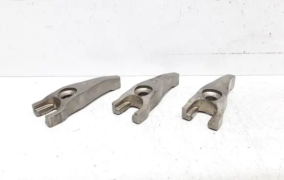 Ford Mondeo MK IV Fuel Injector clamp holder 