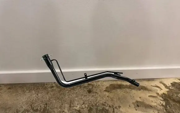 Suzuki Grand Vitara II Fuel tank filler neck pipe 8920165J11