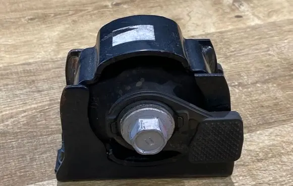Lexus NX Engine mount bracket 1236136150