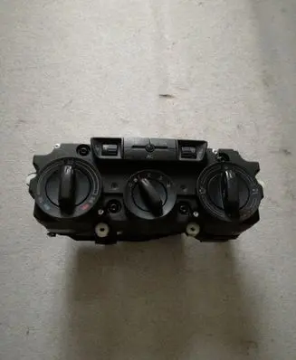 Skoda Octavia Mk2 (1Z) Climate control unit 74358101