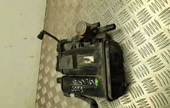 Active carbon filter fuel vapour canister