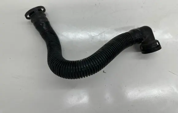 Audi A8 S8 D4 4H Breather hose/pipe 4H0133889D