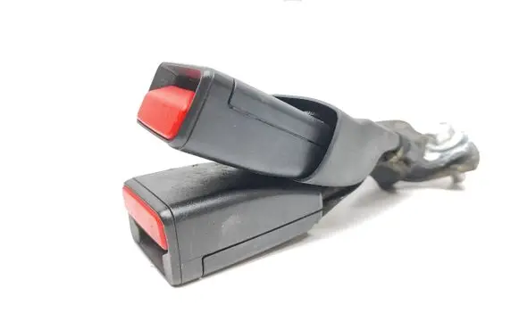 Middle seatbelt buckle (rear)