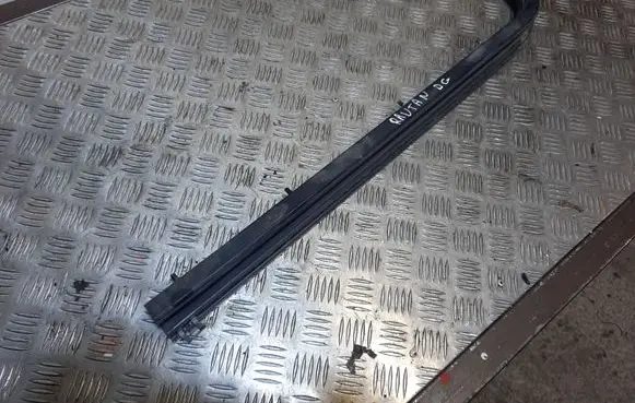 Volkswagen Routan Sliding door bottom rail 