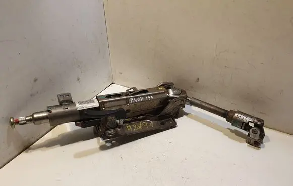Steering wheel axle set