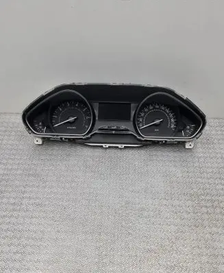 Peugeot 208 Speedometer (instrument cluster) 9825986180 E137MWLL1410 E137HWL2